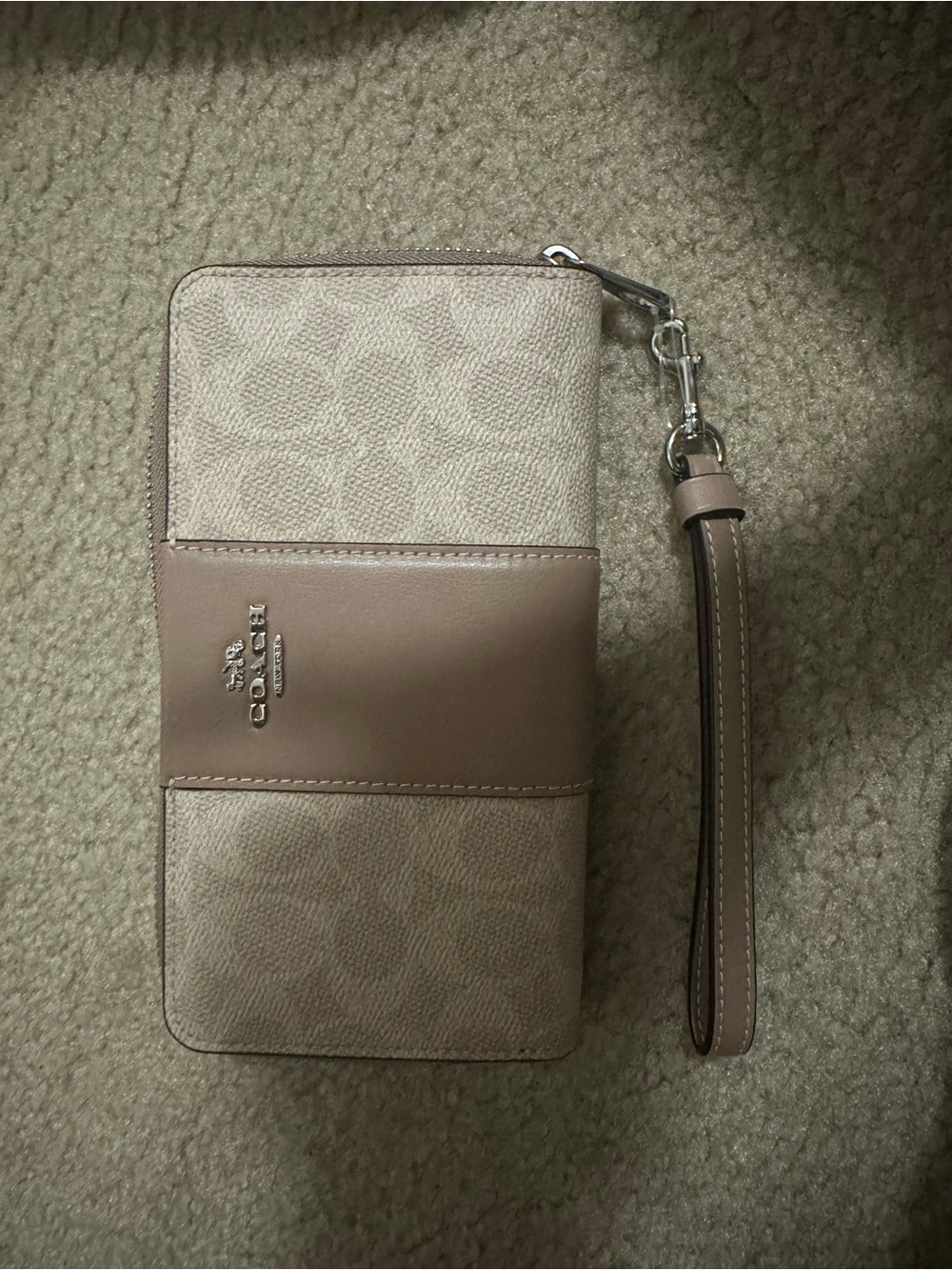 Coach Two-Toe Signature Wristlet